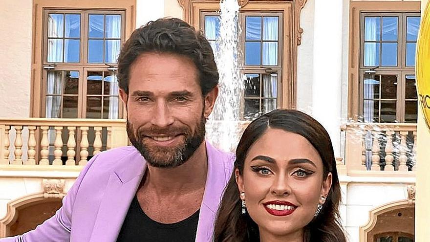 Sebastián Rulli y Claudia Martín.
