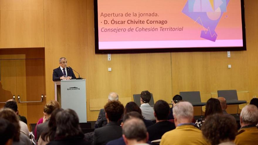 El consejero Chivite defiende la actual financiación local