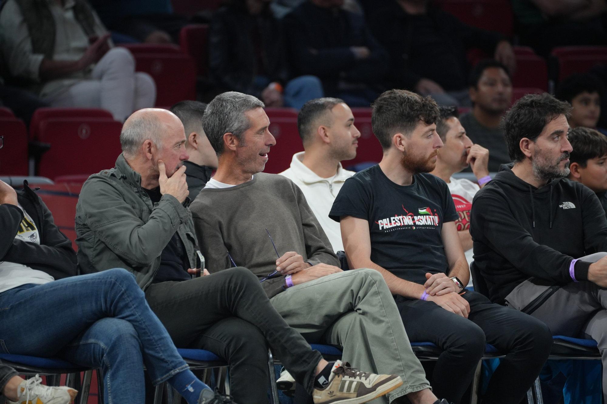En imágenes: Ambientazo en el Baskonia-Panathinaikos (¡Búscate en las fotos!)