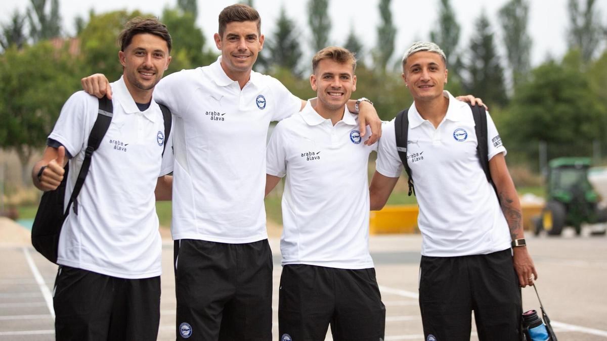 Facundo Garcés, Raúl Fernández, Pablo Ibáñez y Tenaglia momentos antes de poner rumbo a Girona.