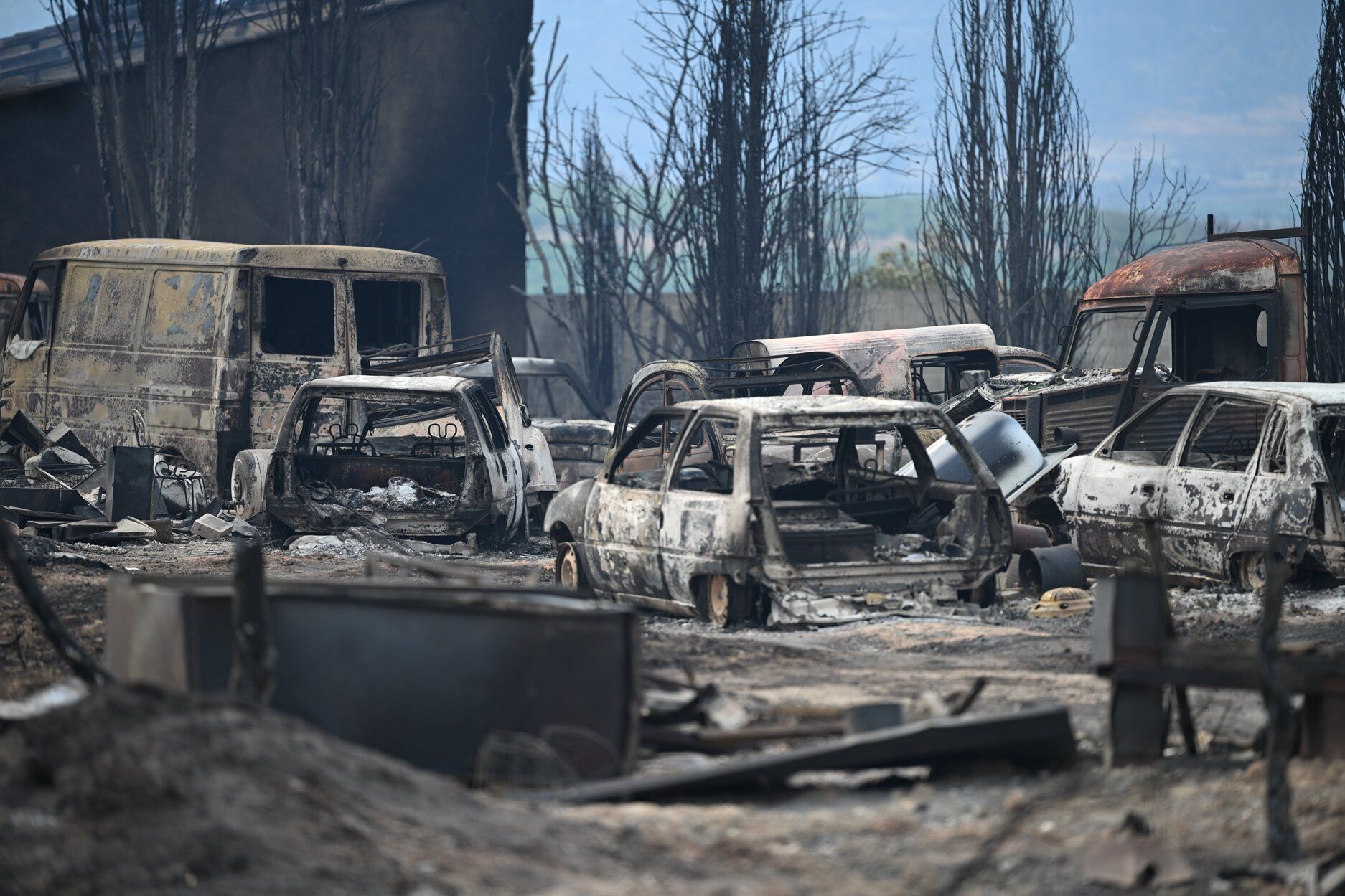 Francia lucha contra uno de los peores incendios en medio siglo