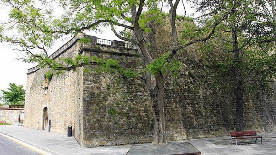 El rehabilitado baluarte del Labrit será el punto de partida de las nuevas zonas que se prevén al pie de las murallas.