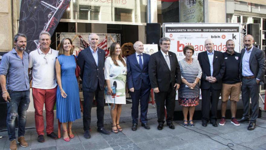 BilbaoDendak organiza una exposición itinerante con 50 láminas sobre la historia del Athletic