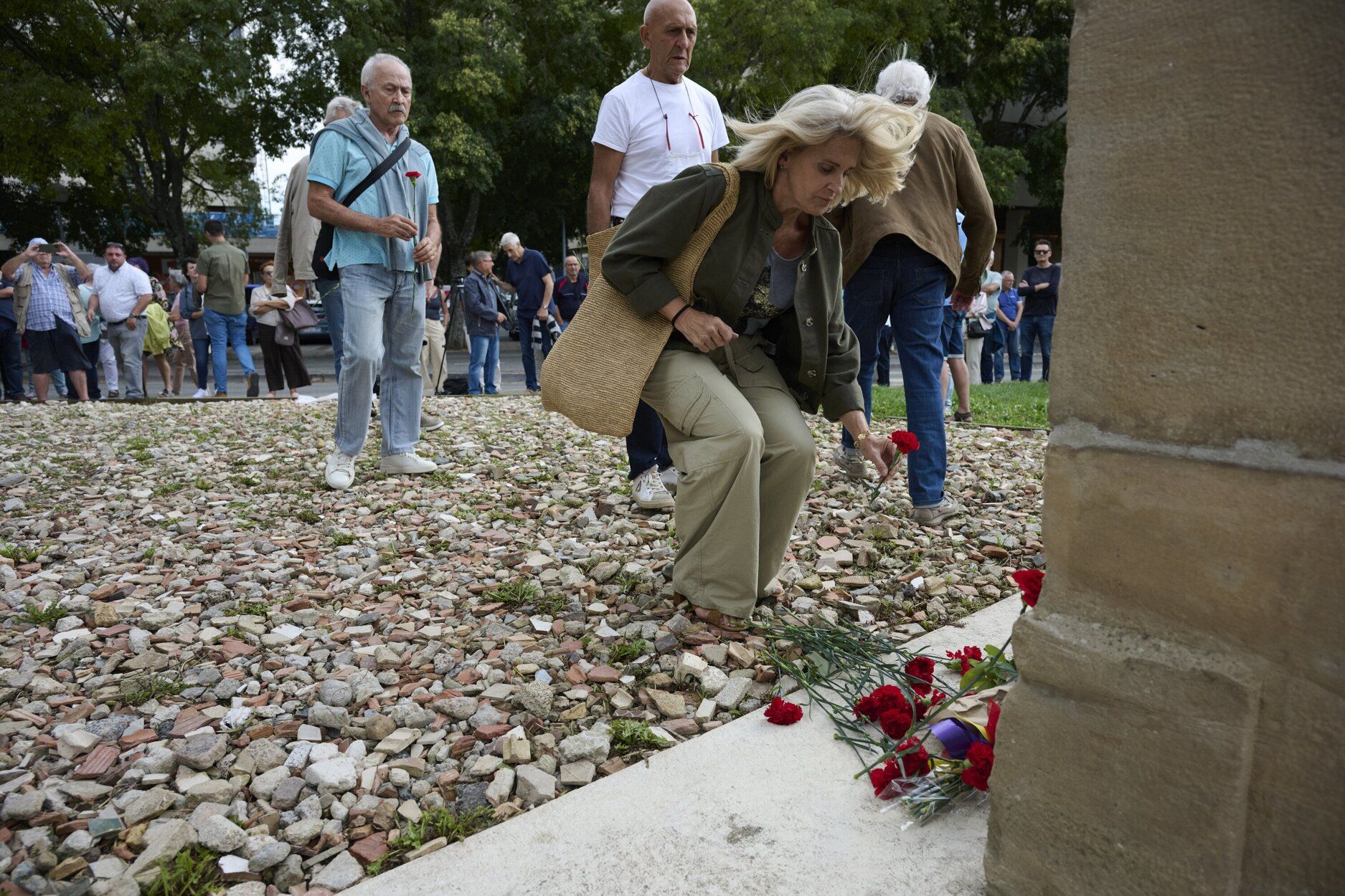 Fotos del homenaje en la vieja cárcel de Pamplona por el 89 aniversario de la matanza de Valcaldera