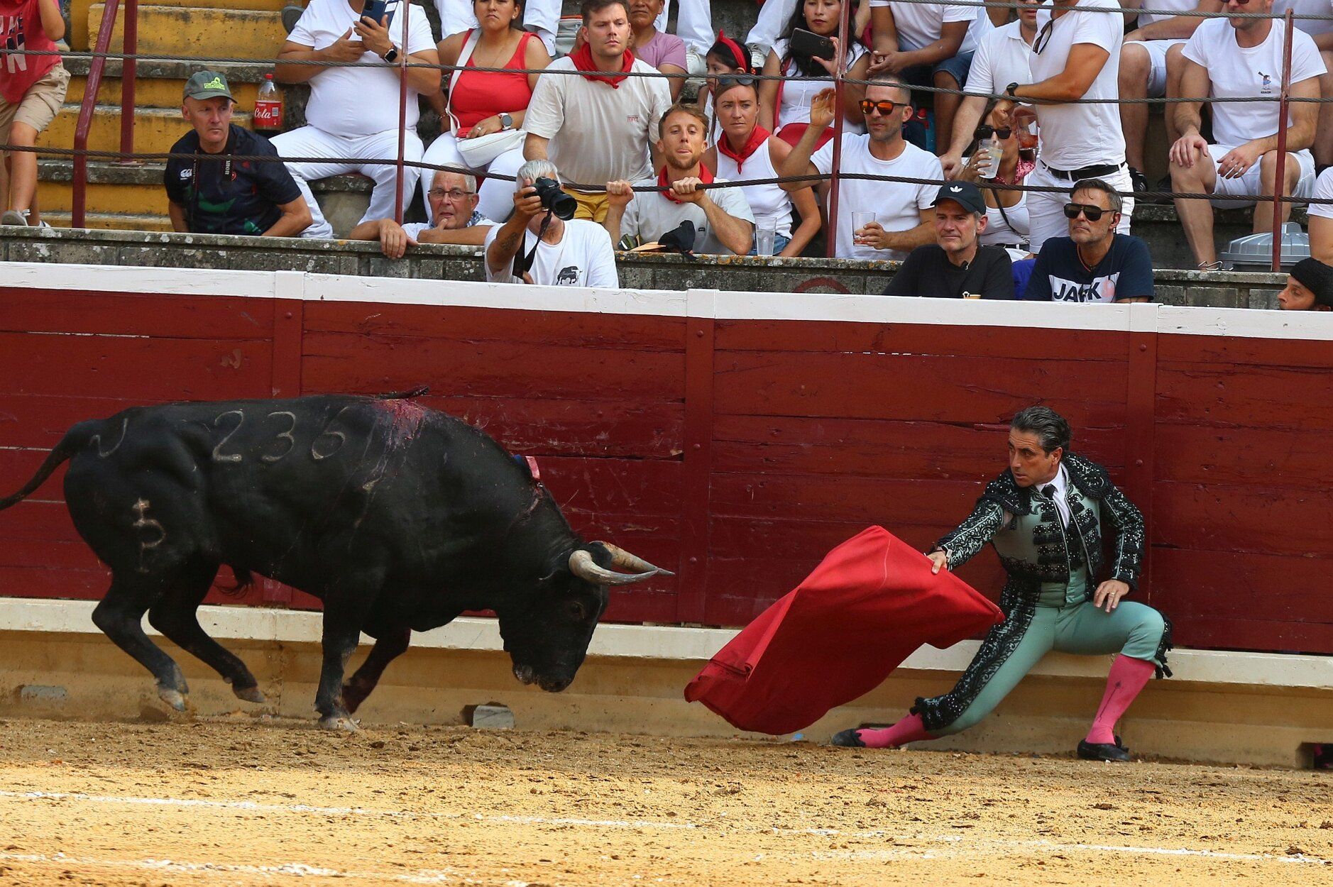 Fotos de la tercera corrida de toros de fiestas de Tafalla