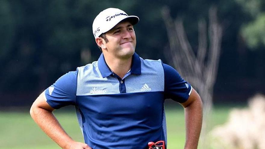 Rahm por fin logra sonreír en Shanghái