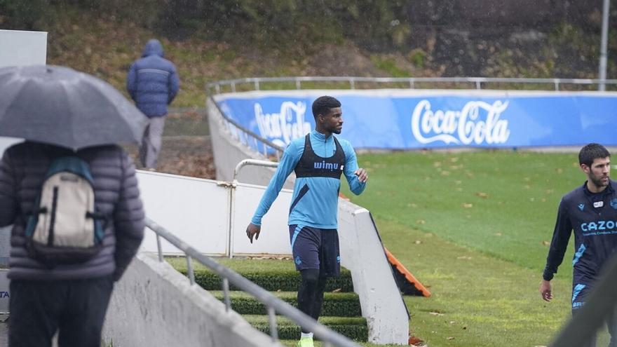 Real Sociedad: Merino, Sorloth y Rico no viajan por precaución a Leeds