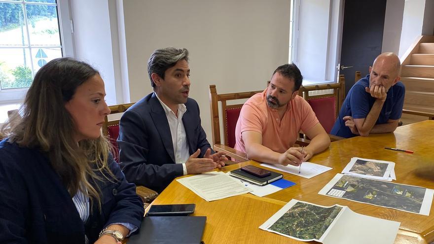 La Diputación Foral comparte con el Ayuntamiento de Okondo el cronograma para la mejora integral de la carretera A-3641