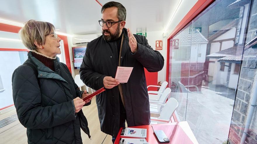La Oficina Móvil del Gobierno de Navarra celebra su primer año con 4.500 personas atendidas en 60 localidades