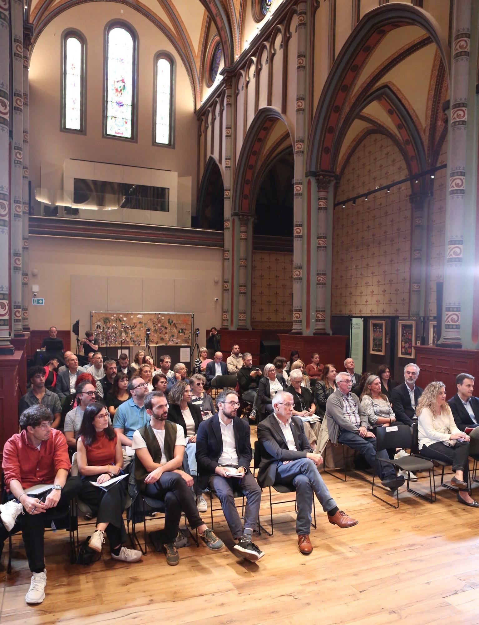 Fotos del Foro Hiria 'Participa Navarra: desafíos y oportunidades'