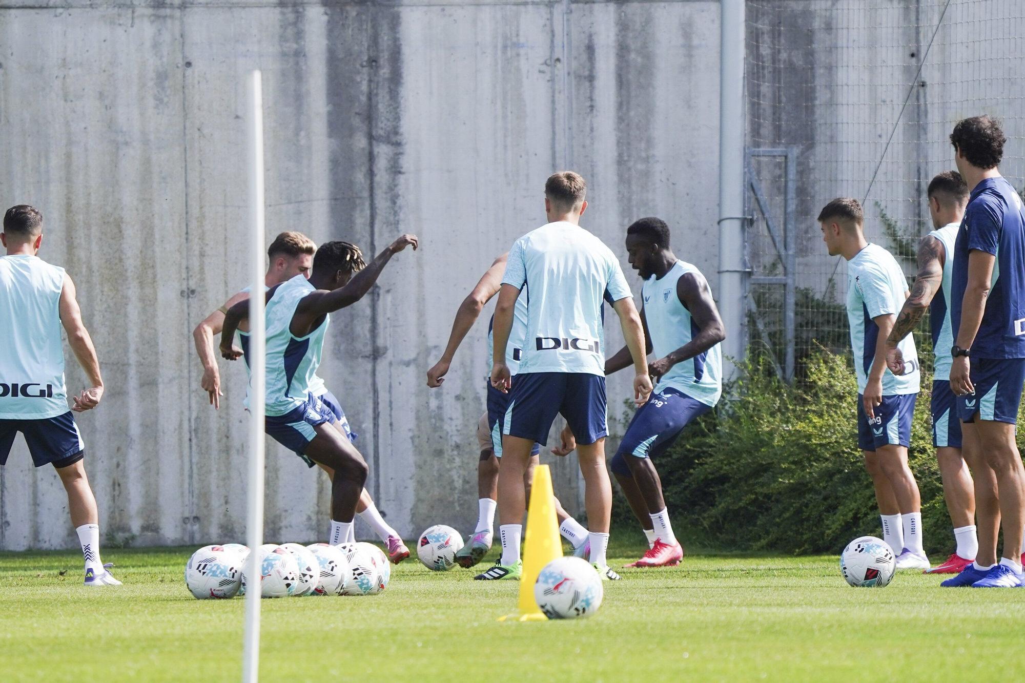 En imágenes: el Athletic entrena con Paredes y sin Adu Ares