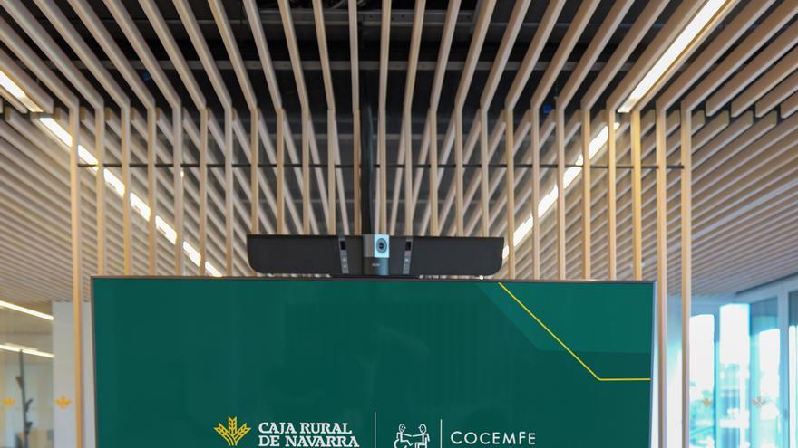 COCEMFE Navarra y Caja Rural firman un acuerdo para reforzar la Oficina de Accesibilidad y los derechos de las personas con discapacidad