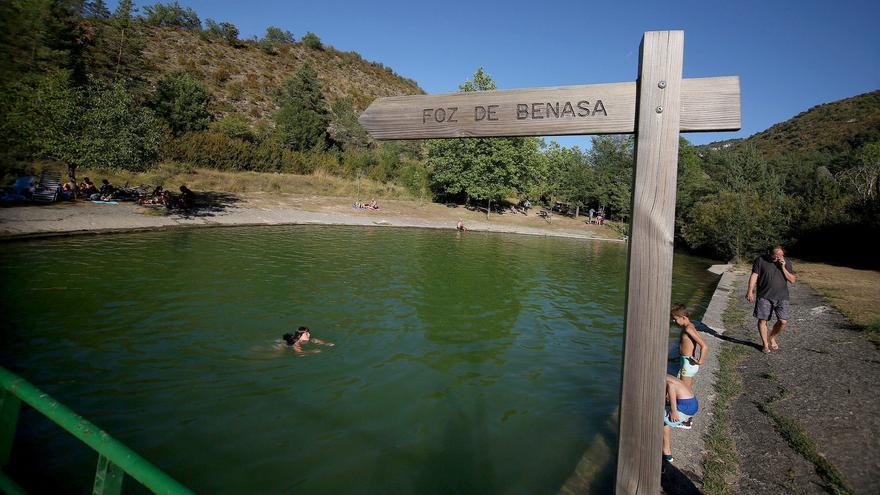 Herido de pronóstico reservado un hombre por una caída en las piscinas naturales de la Foz de Benasa