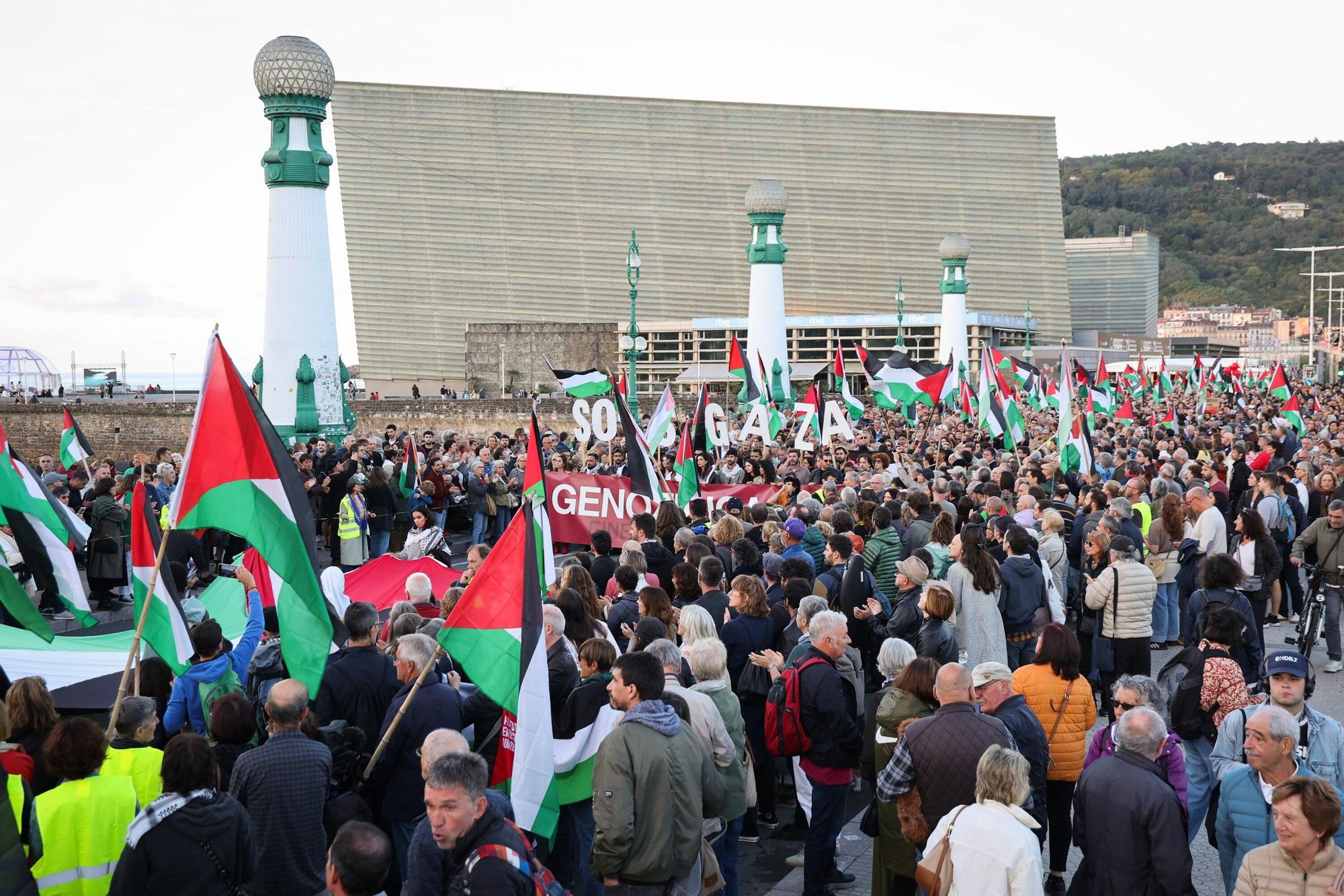 La voz de Hind Rajab | Fotos de la marcha en apoyo a Palestina en Donostia - San Sebastián