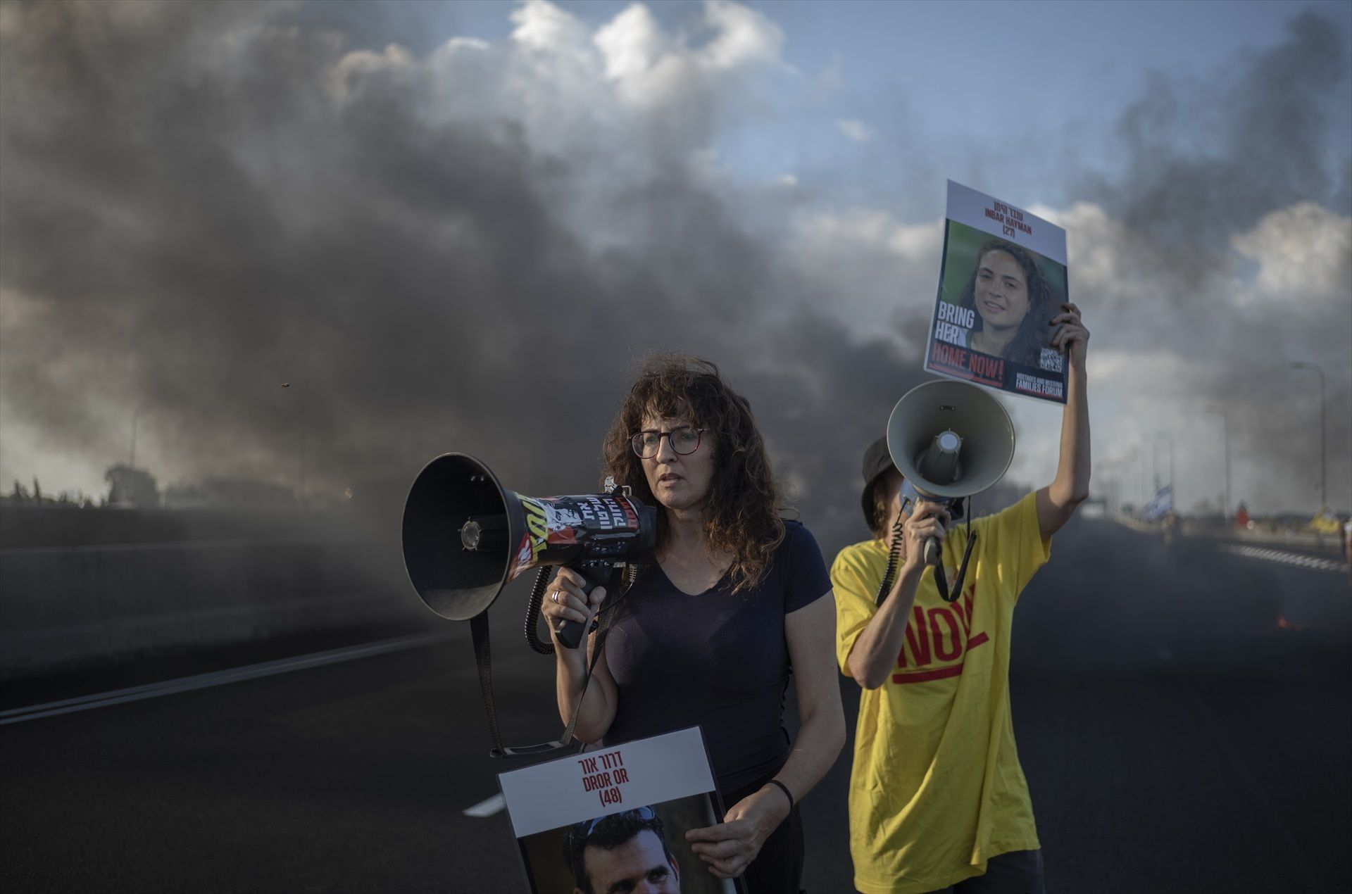 Manifestantes israelíes toman las carreteras para pedir un acuerdo en Gaza