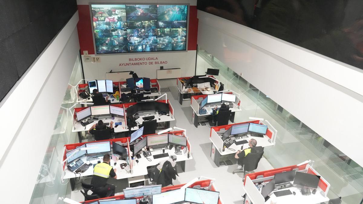 En imágenes: La Policía Municipal muestra sus entrañas con motivo del 181 aniversario