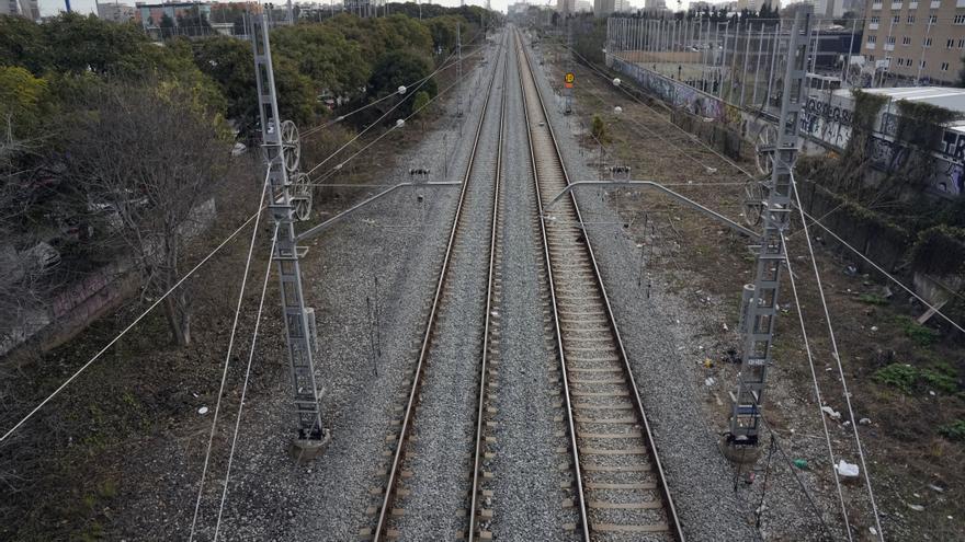 Adif levanta el límite de velocidad en la mayor parte del trayecto entre Madrid y Barcelona