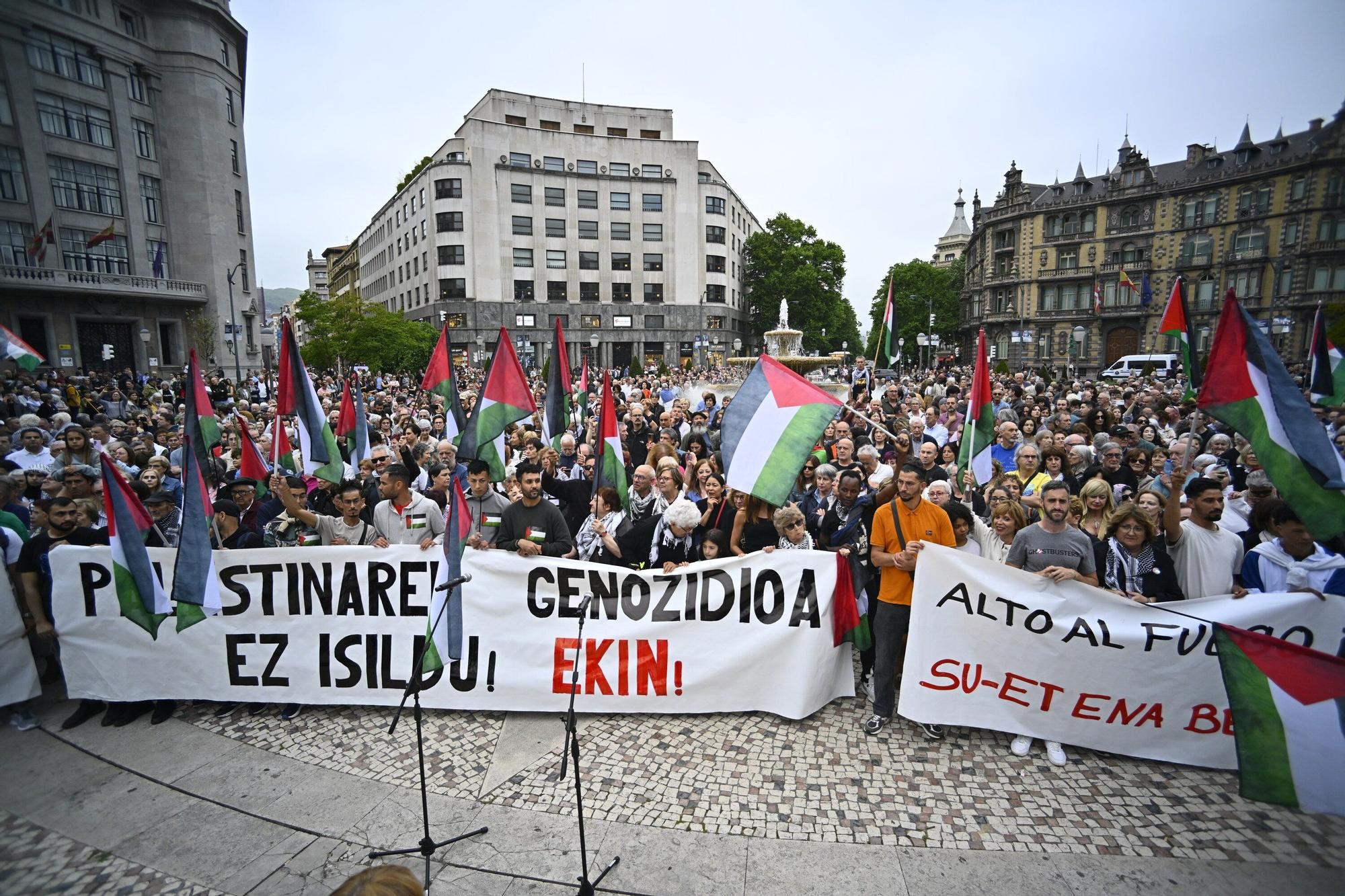 Manifestación en Bilbao para denunciar el "exterminio del pueblo palestino"