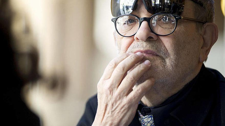 Fernando Arrabal, hospitalizado por un accidente cerebrovascular en París