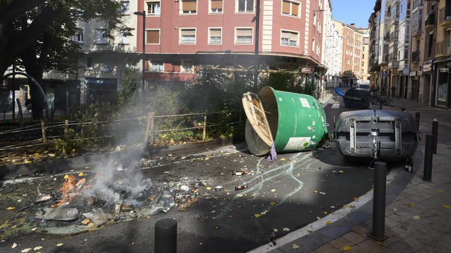 Al menos 17 detenidos en los disturbios por la concentración falangista en Vitoria