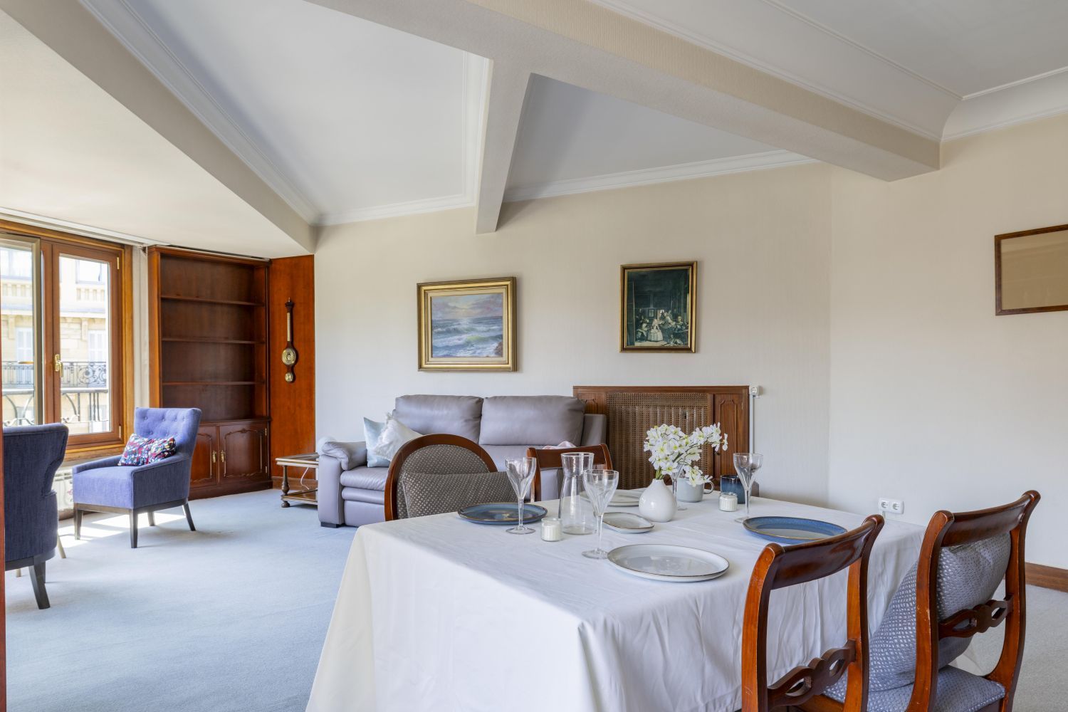 Vivir en el corazón de San Sebastián: espacio, luz y carácter en el Gros más exclusivo