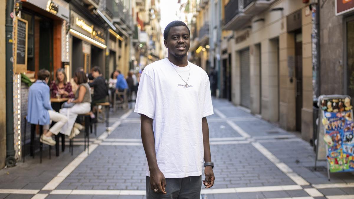Youssou Ndiaye, Galardón a la Persona Joven 2024, que concede el Gobierno de Navarra.