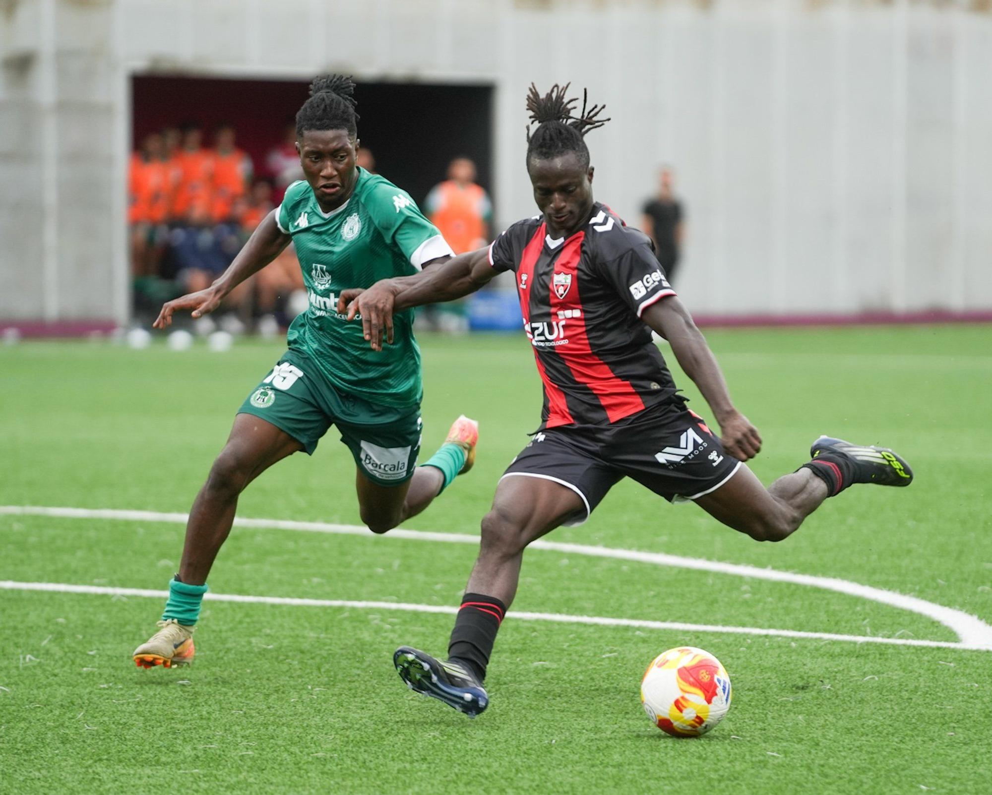En imágenes: El Arenas vence en su debut en Primera RFEF
