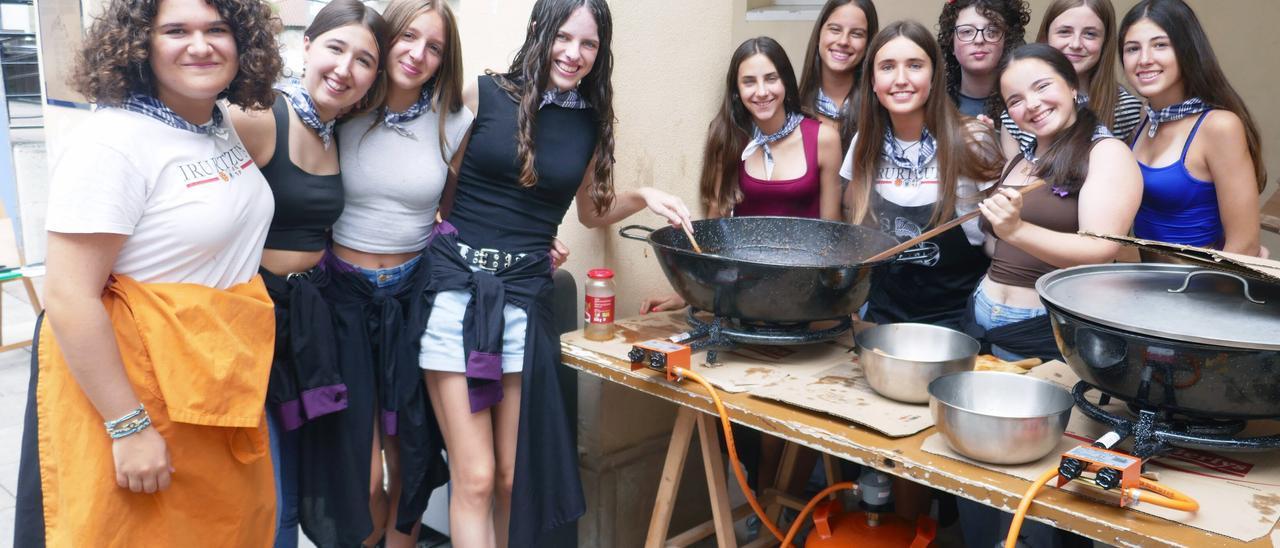 El calderete pone la salsa en Irurtzun