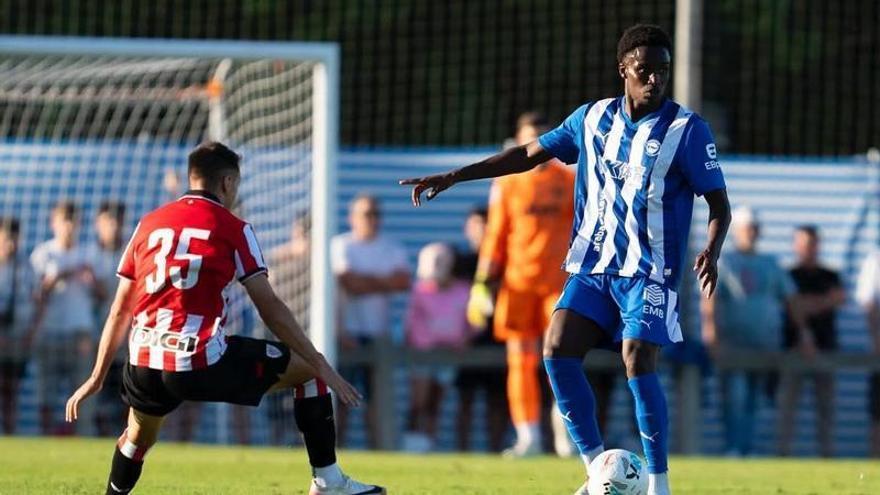 Diallo controla el balón en el partido ante el Athletic