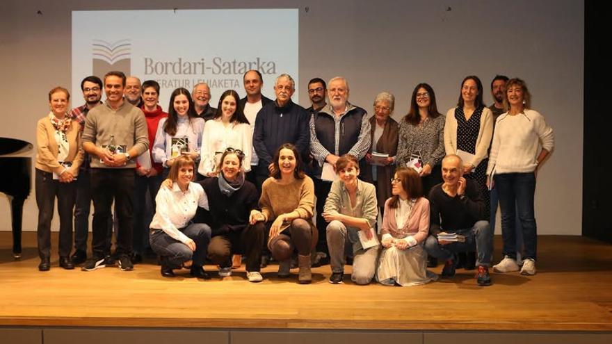 40 urte bete dituen Bordari-Satarka literatur lehiaketaren sari banaketa egin zen atzo Hondarribian