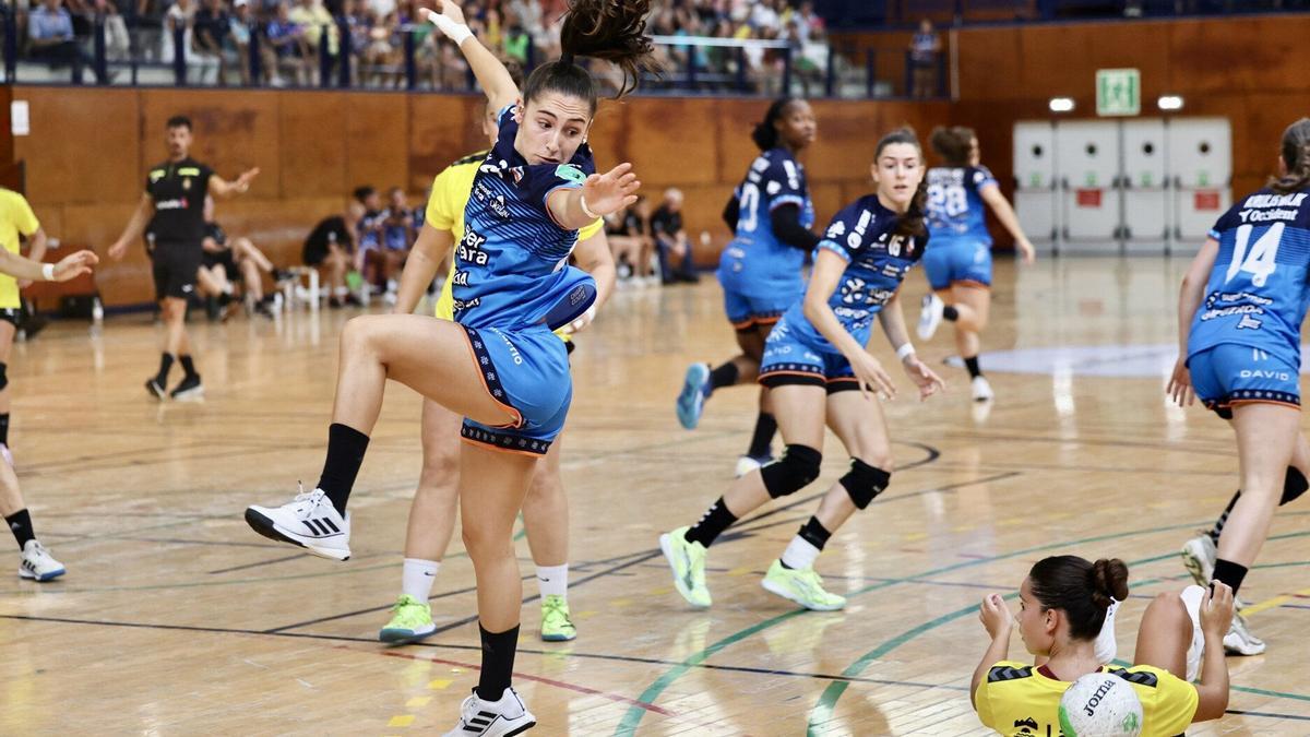 El Super Amara Bera Bera ante La Rioja, en el partido del Torneo de Egia.