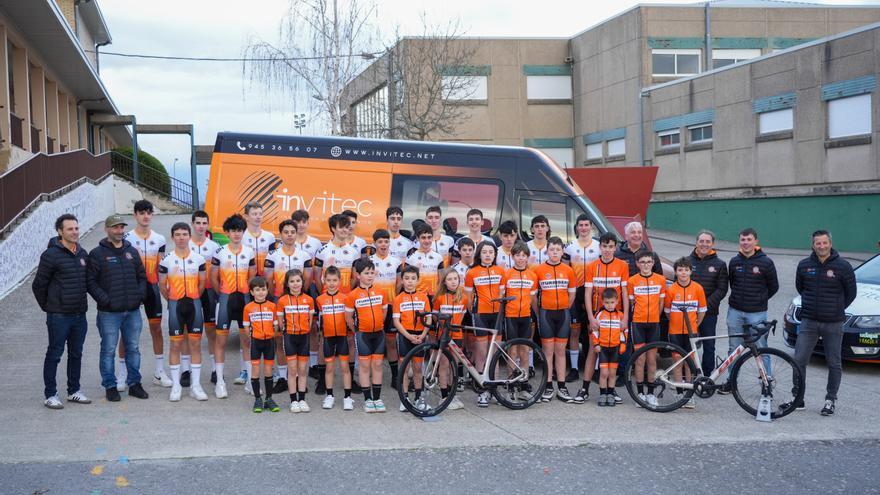 Puesta de largo del Iturribero en Durana