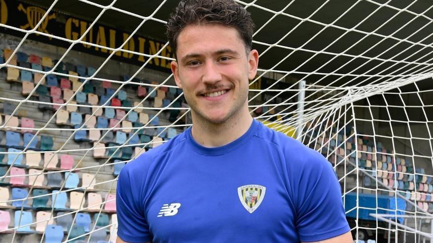 Alex Valiño, jugador del Barakaldo: “A estas alturas no se puede estar con los miedos y las prisas”