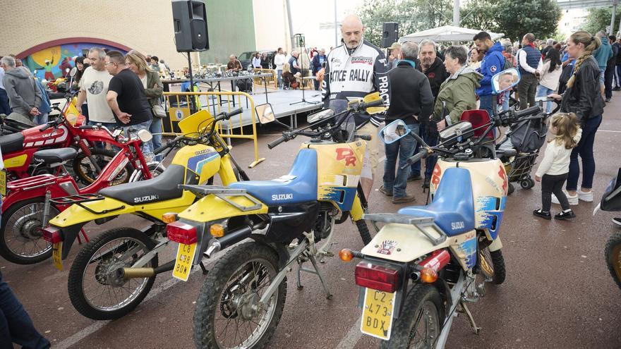Fotos de la concentración de motos clásicas y de la despedida de los gigantes en Ansoáin