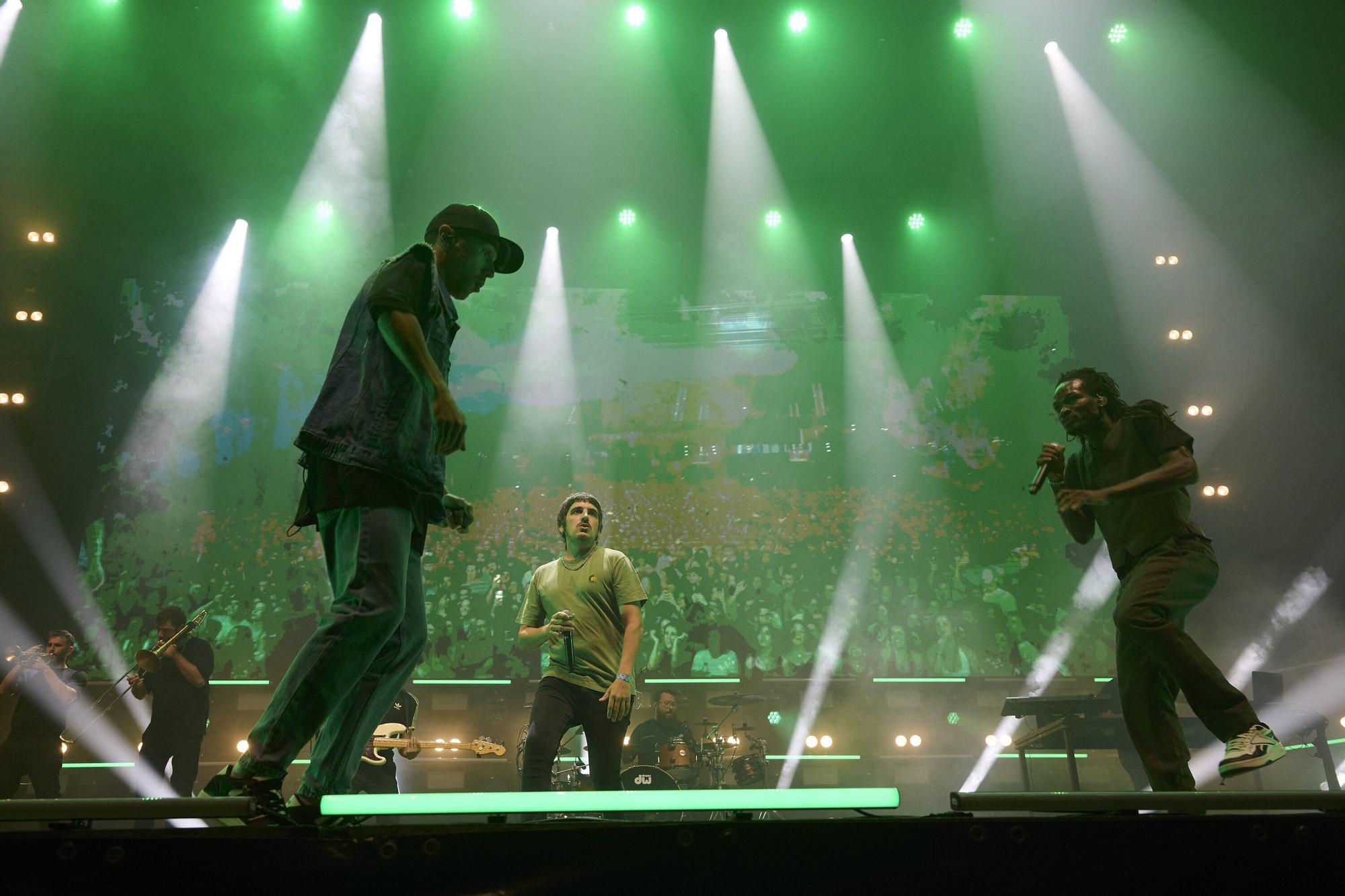 Fotos del concierto de La Raíz en el Navarra Arena
