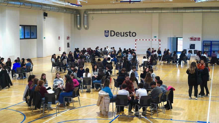 Deusto acoge un evento de citas entre estudiantes del sector STEM para captar talento científico-tecnológico