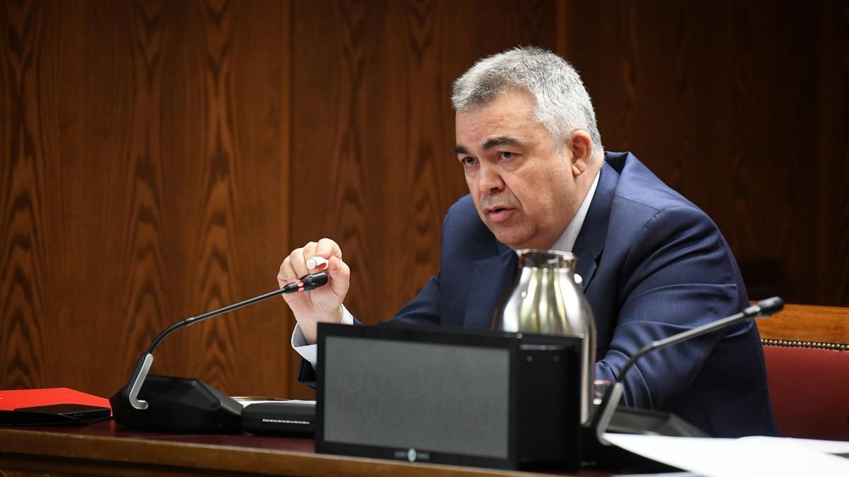 El exdiputado del PSOE, Santos Cerdán, comparece durante la Comisión de Investigación.