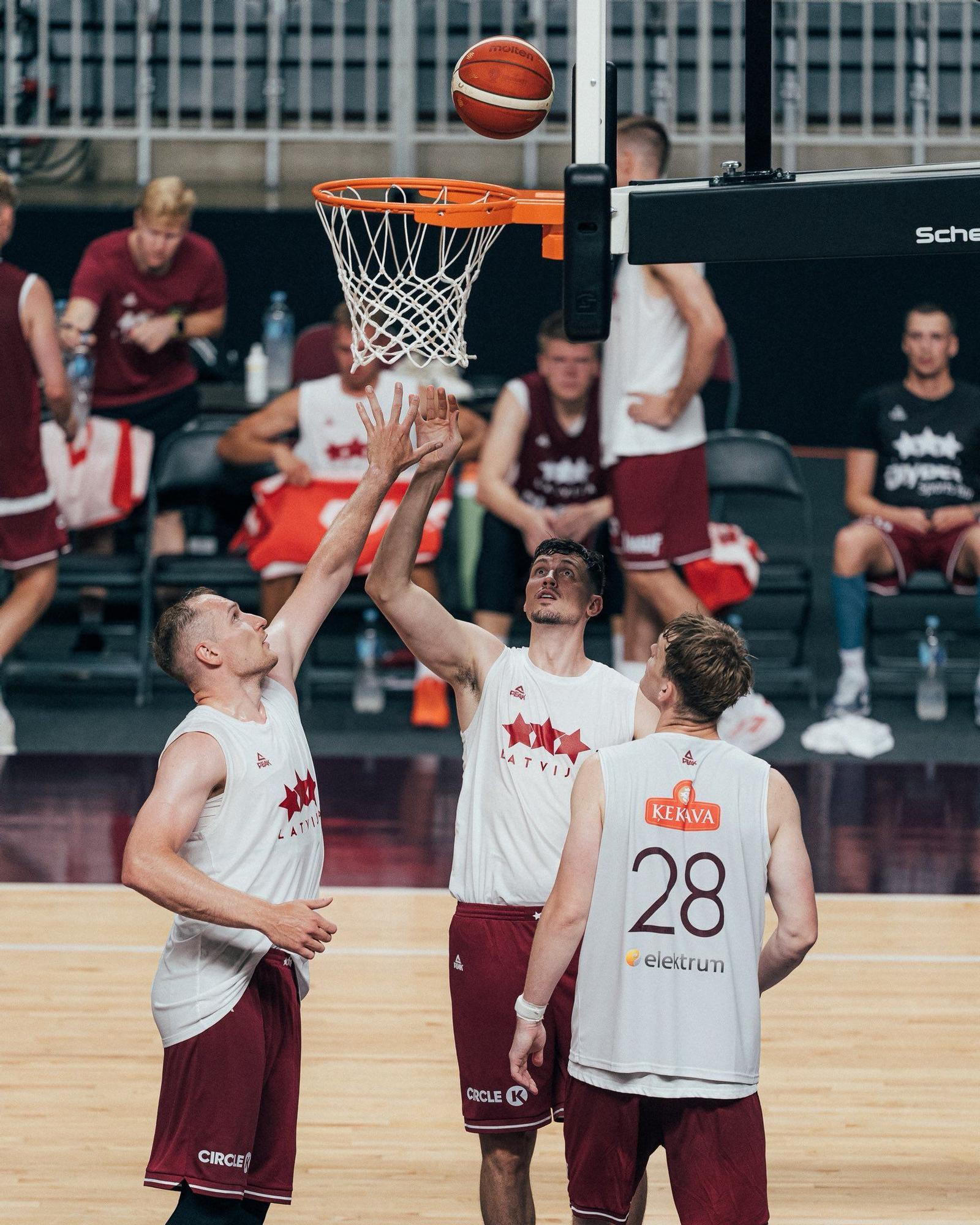 Rodions Kurucs se entrena ya con Letonia.
