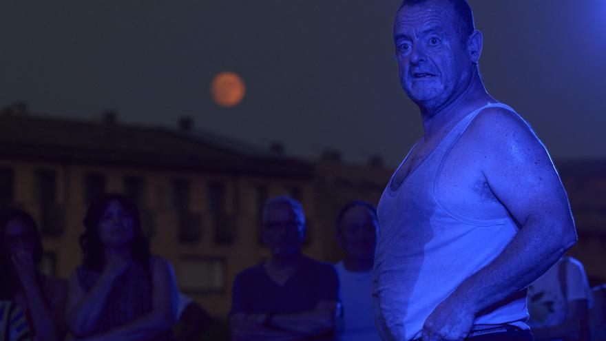 Fotos de 'El enterrador' en el Festival de Teatro de Olite