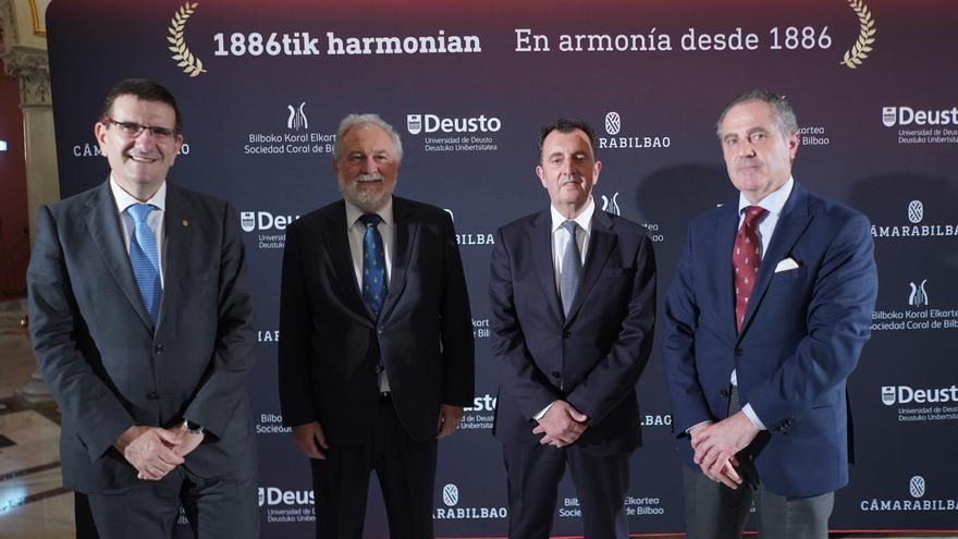 Cámara de Comercio,  Sociedad Coral y Universidad de Deusto celebraron sus 140 años con un concierto en el Arriaga