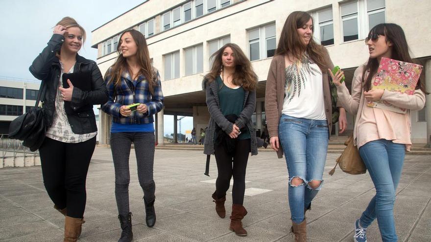 Doce grados de la EHU, entre los mejores pagados de todas las universidades del Estado