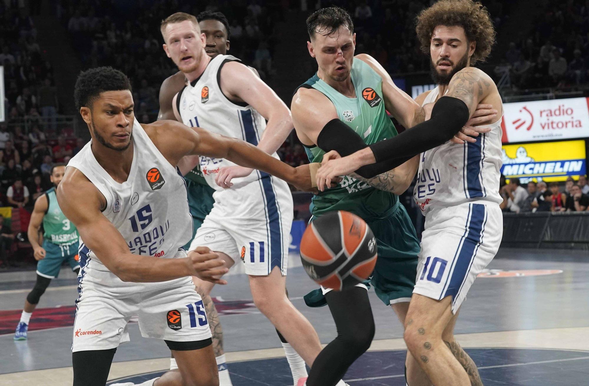 Las mejores imáganes del Baskonia 86-75 Anadolu Efes