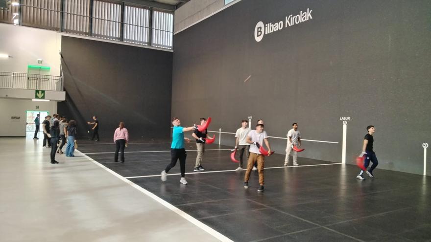 Skate eta euskal pilota campusak eskainiko ditu Bilbok Gabonetan