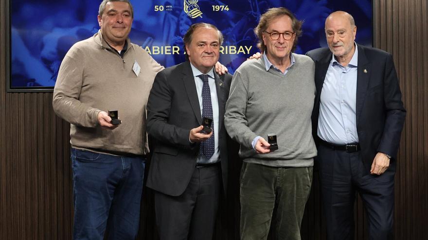 Aperribay recibe la insignia de oro del club