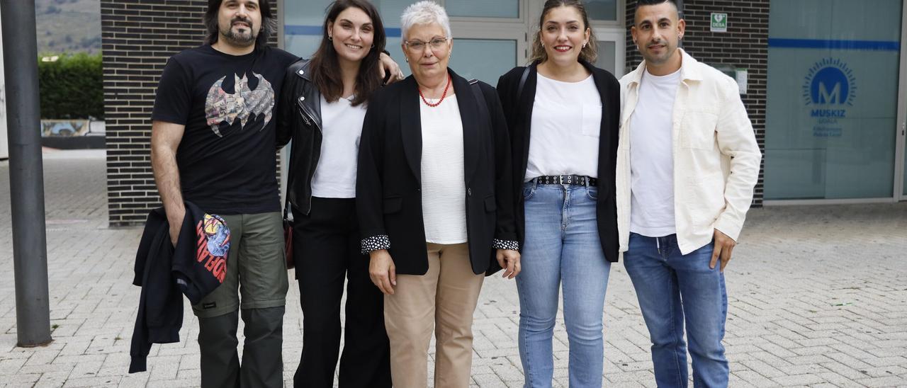 La gente de Emilio Zunzunegi se juntó en los DEIA Laboral Kutxa Hemendik Sariak