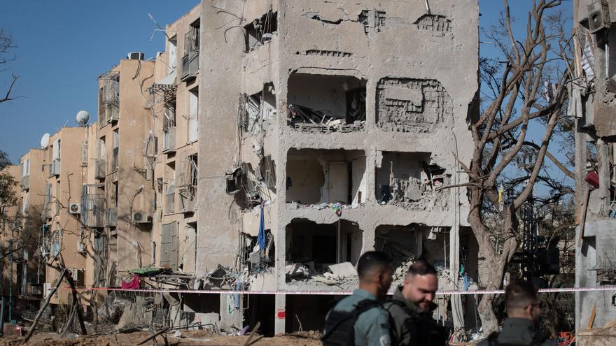 Israel afirma haber atacado fábricas de armas y sedes de la Guardia Revolucionaria en Irán