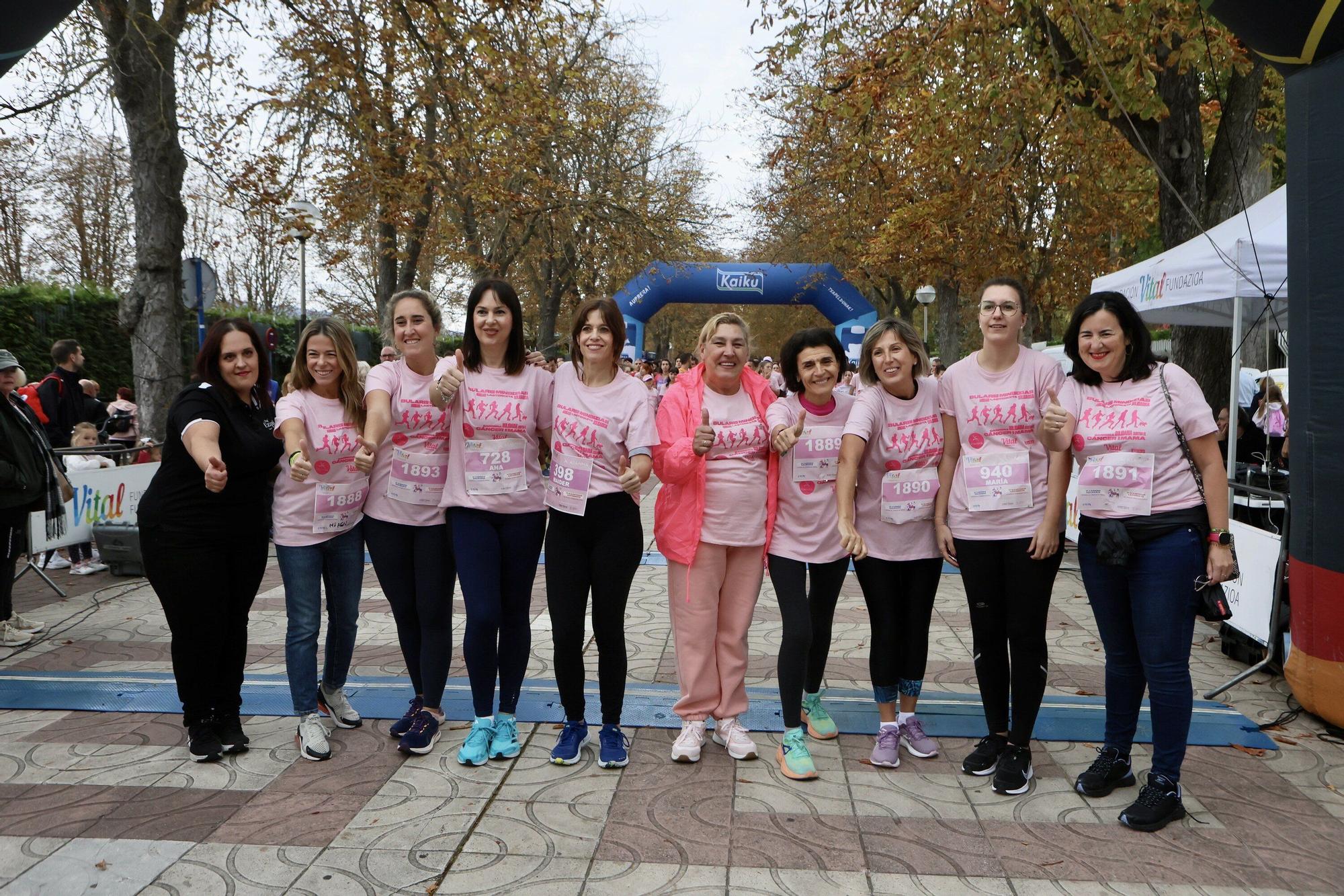 En imágenes: Vitoria se vuelca con la VI Carrera Solidaria contra el Cáncer de Mama