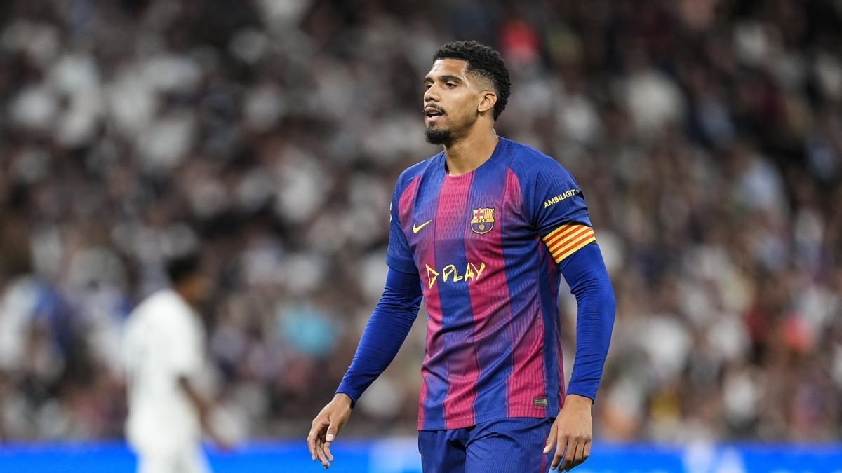 Ronald Araújo en el partido frente al Real Madrid