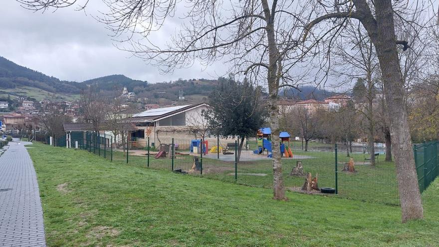 Un patio inclusivo para el colegio de Artziniega