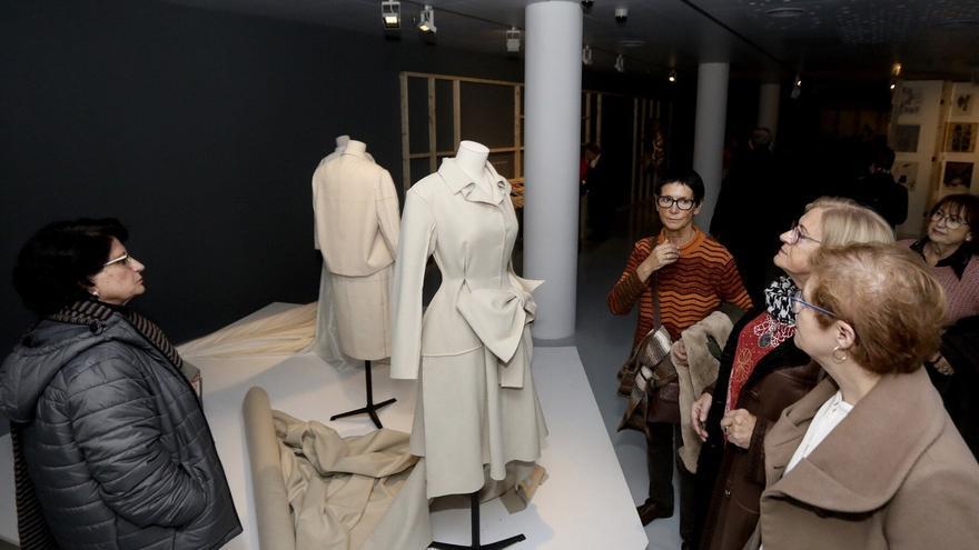 Las manos que cosieron la leyenda de Balenciaga